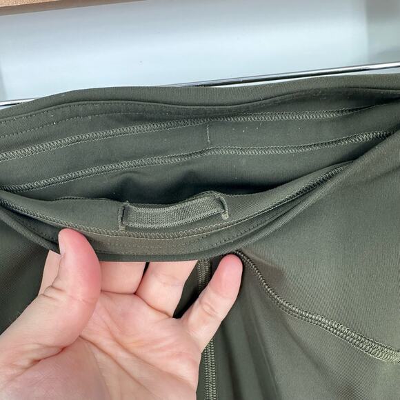 Lululemon Womens 6 Power Thru‎ Tight Legging Green Olive Pockets - Picture 7 of 12